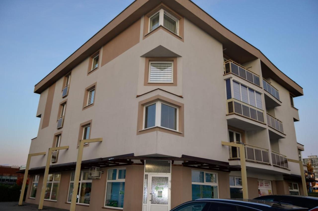 Apartman Mb โปปรัด ภายนอก รูปภาพ